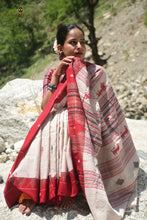 Load image into Gallery viewer, Vanajyoti Kotpad saree border close-up — phoda kumbha interlocking technique in deep red, Pasapali
