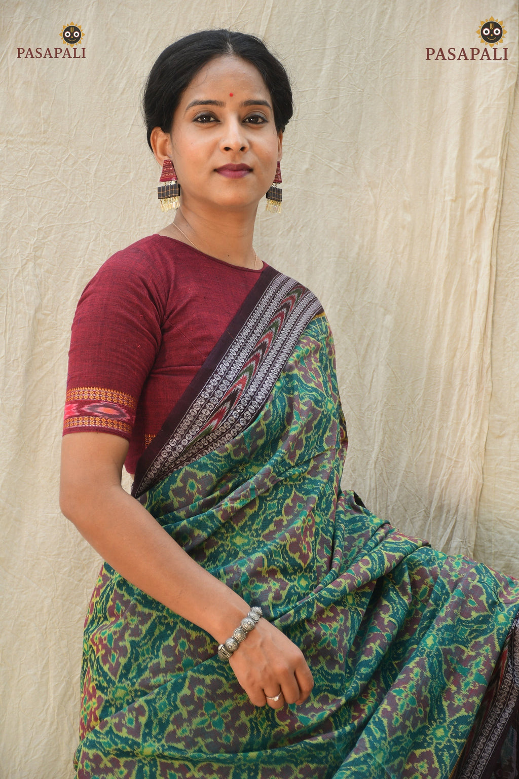 Vanalata green Sambalpuri cotton saree by Pasapali — full hero view, Bandha double ikat, Plula and Rudraksha motifs