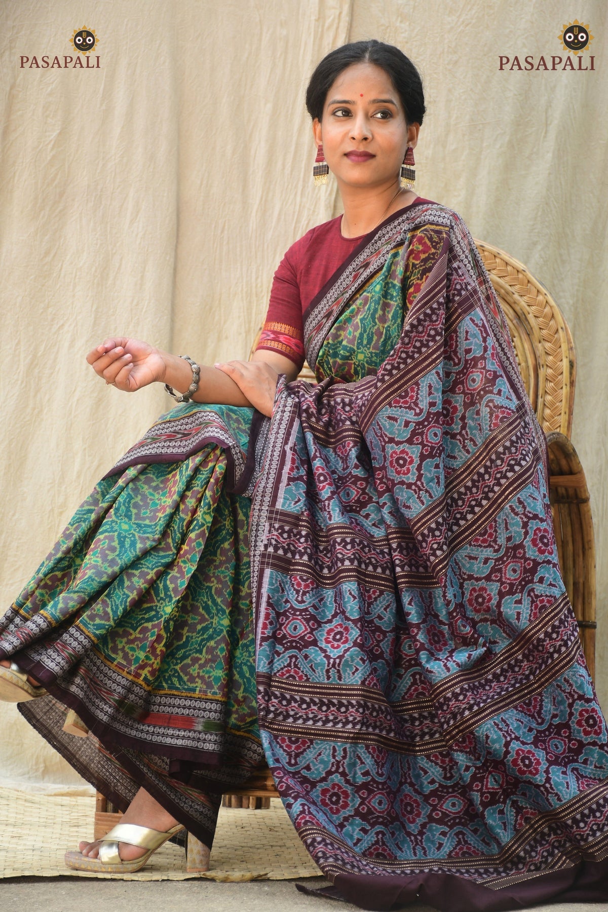 Double ikat motif detail on Vanalata — Plula and Rudraksha Bandhakala weave, GI certified Sambalpuri saree