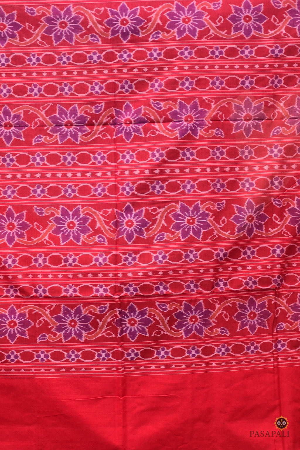 Ikat motif alignment detail — Yashodhara Sambalpuri Bandha saree, phula and fish motifs, Pasapali Odisha