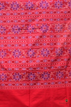 Ikat motif alignment detail — Yashodhara Sambalpuri Bandha saree, phula and fish motifs, Pasapali Odisha
