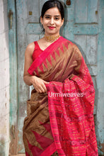 Load image into Gallery viewer, Golden Red Sambalpuri Phoda kumbha Tissue Silk plus Cotton Saree - Urmiweaves
