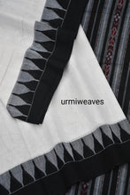 Load image into Gallery viewer, Shanti - Sambalpuri Phoda kumbha saree - Urmiweaves

